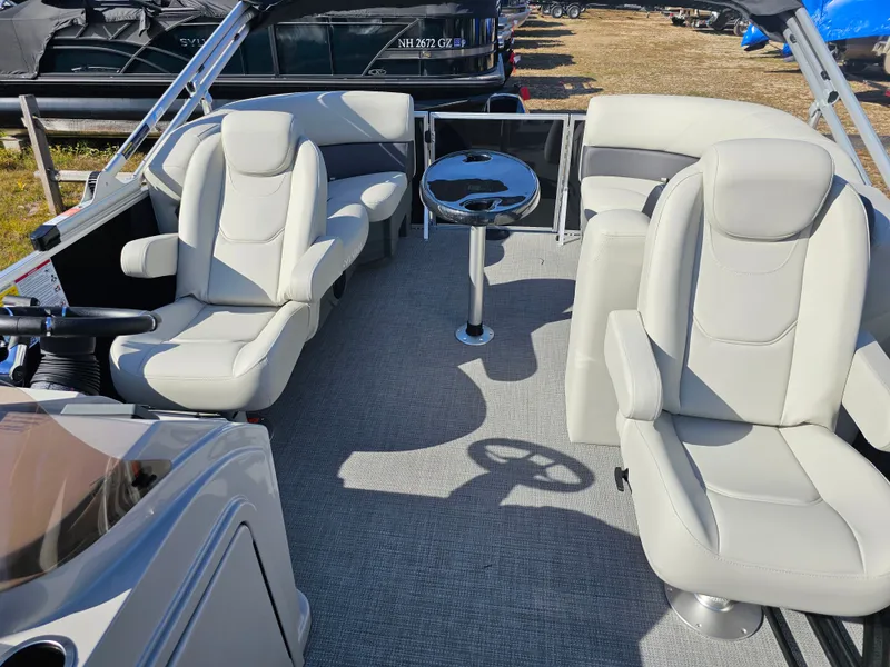 Slide: The Image of Sylvan Mirage 8520 LZ 2026 - 8