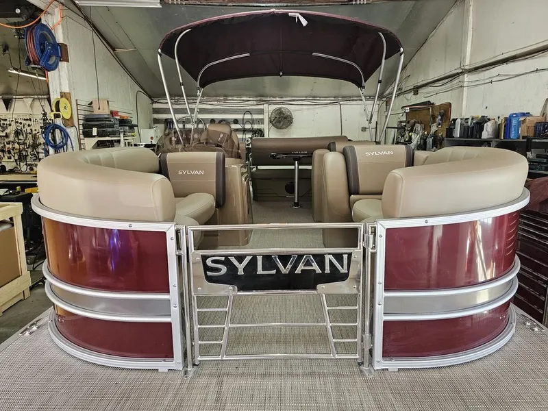 Slide: The Image of Sylvan Mirage 8522 CLZ 2025 - 2