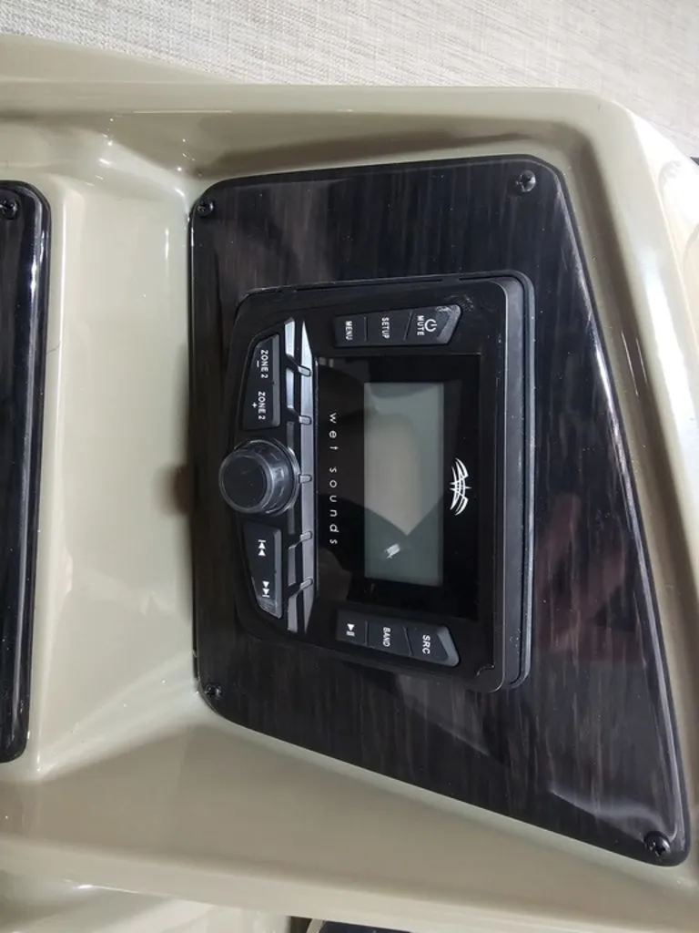 Slide: The Image of Sylvan Mirage 8522 CLZ 2025 - 6