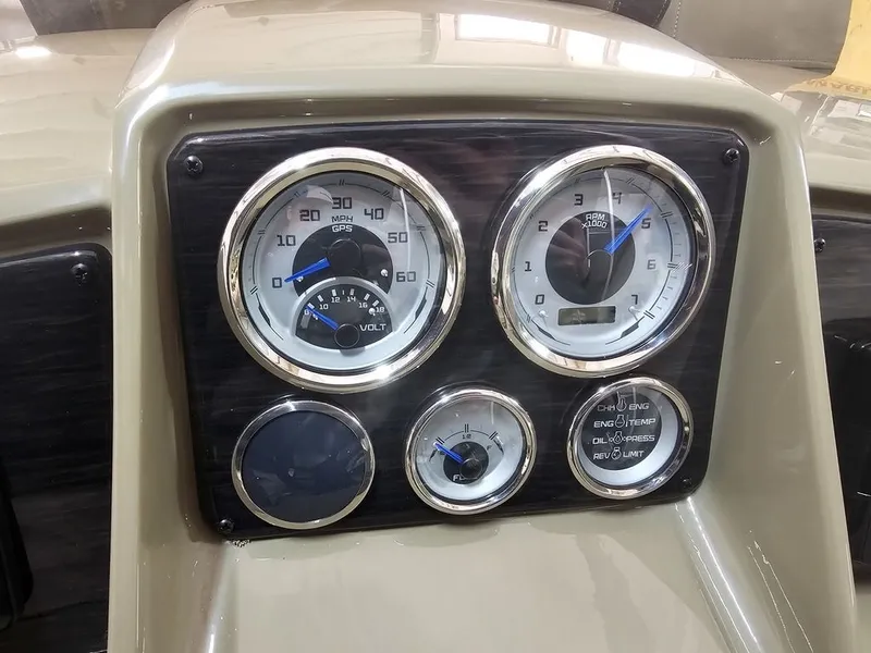 Slide: The Image of Sylvan Mirage 8522 CLZ 2025 - 7