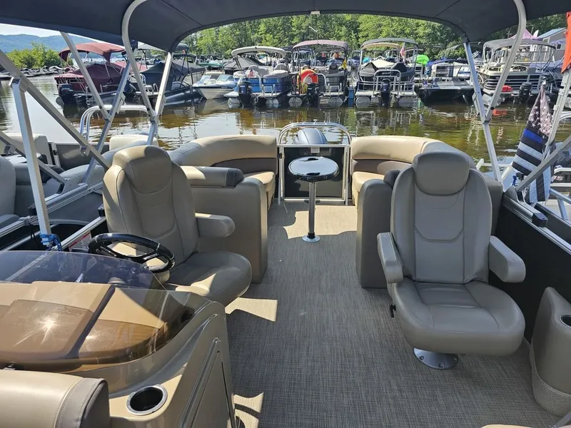 Slide: The Image of Sylvan Mirage 8522 LZ 2024 - 5