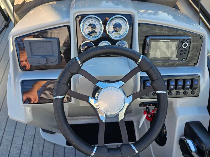 Slide: The Image of Sylvan MIRAGE X1 CLZ DH 2026 - 7