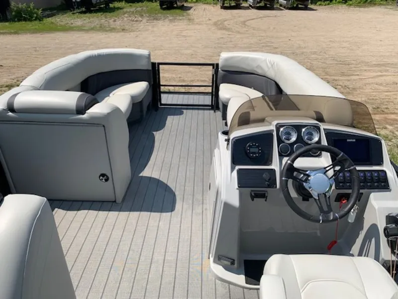 Slide: The Image of Sylvan Mirage X5 CLZ 2023 - 6