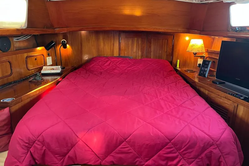 Slide: The Image of Spencer 53 - Owner's Cabin - 7