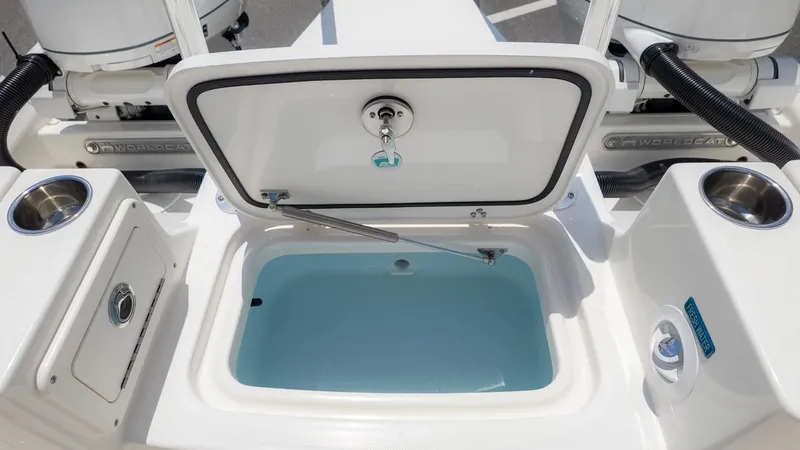 Slide: The Image of World Cat 235 TE 2026 - 9