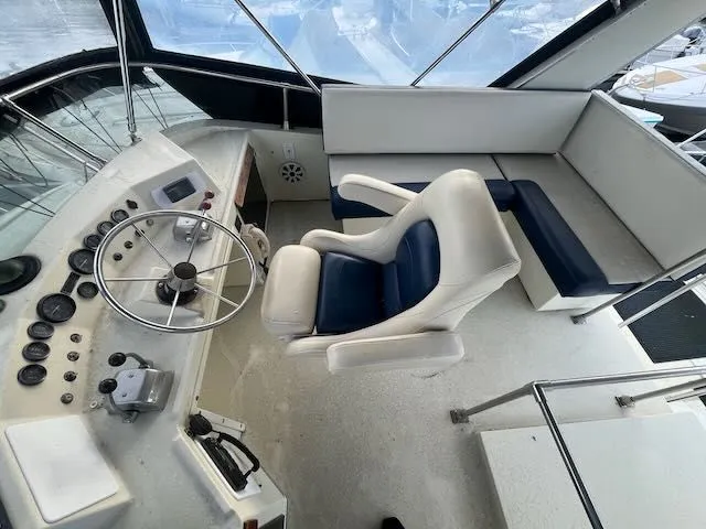 Slide: The Image of Tollycraft 34 Sundeck 1986 - 12