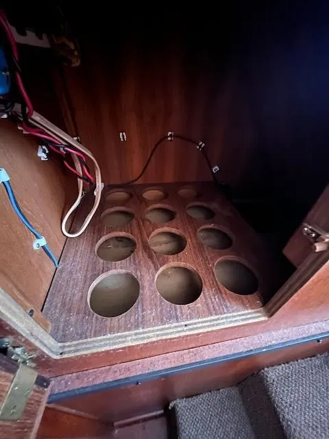 Slide: The Image of Tollycraft 34 Sundeck 1986 - 49