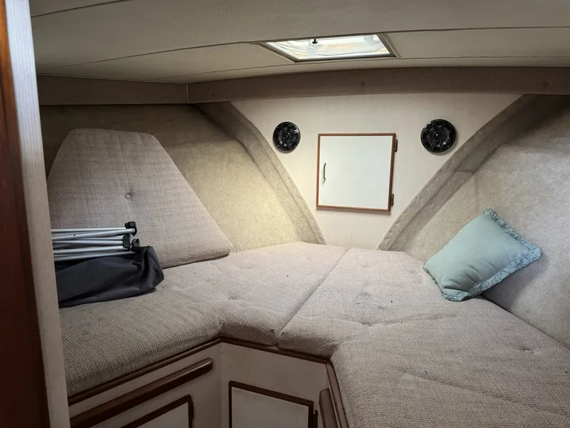 Slide: The Image of Tollycraft 34 Sundeck 1986 - 70