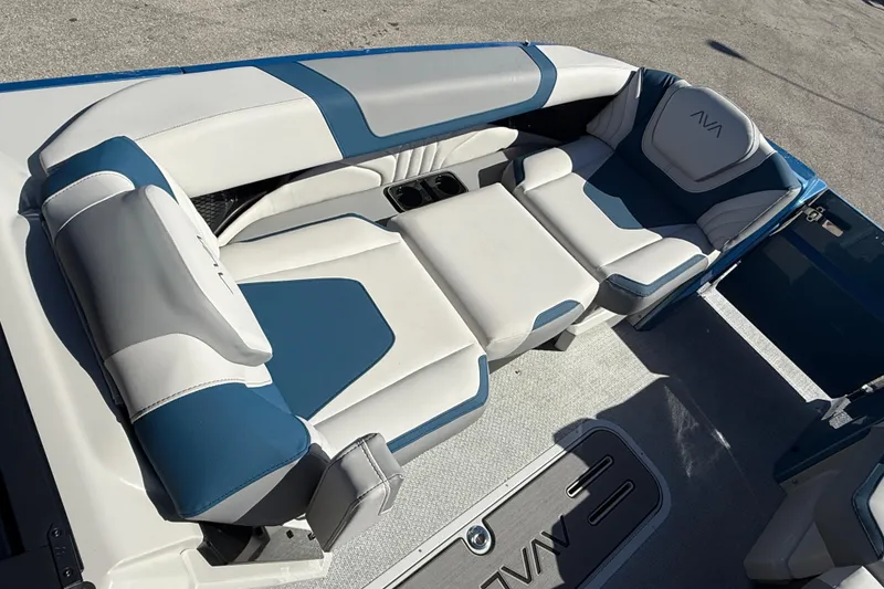 Slide: The Image of Luxurious seating on 2026 Avalon 2585 Excalibur Windshield Quad Lounger, tri-toon boat. - 17