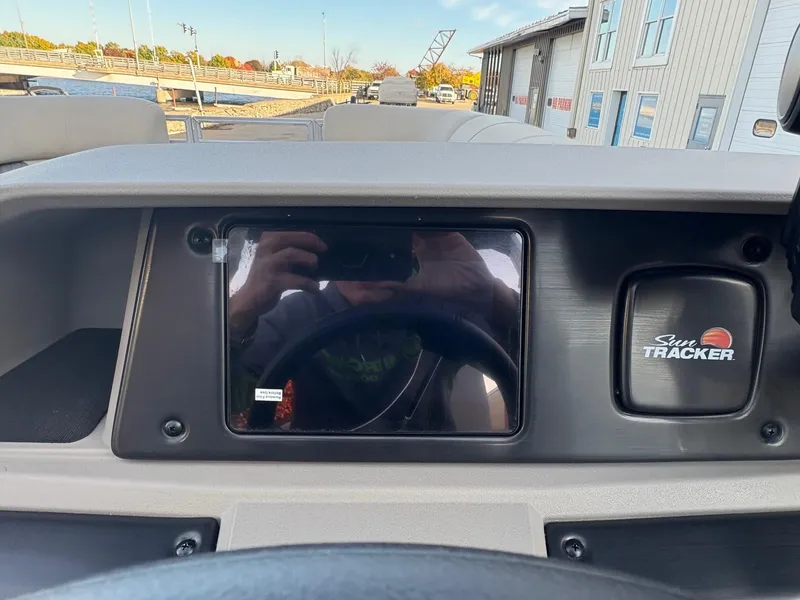 Slide: The Image of Sun Tracker SF 22 2024 - 21