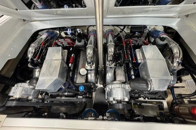 Slide: The Image of 2004 Formula 292 FASTech engine compartment with dual high-performance engines. - 18