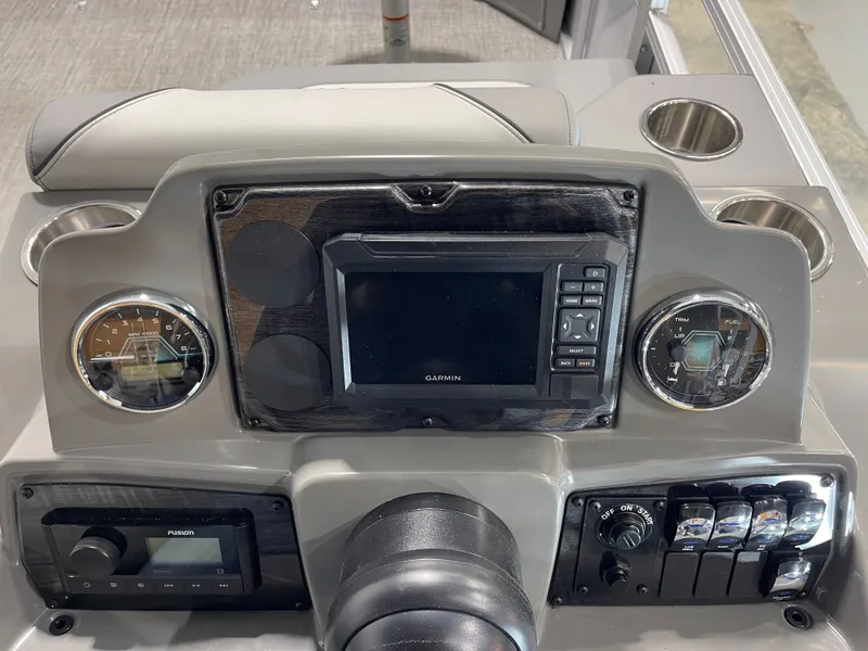 Slide: The Image of Avalon Venture Quad Fish - 19' 2026 - 19