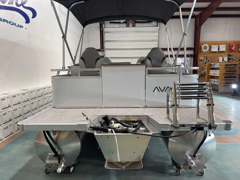 Slide: The Image of Avalon Venture Quad Fish - 19' 2026 - 8