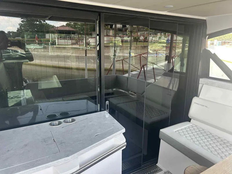 Slide: The Image of Regal 38 GRAND COUPE 2021 - 15