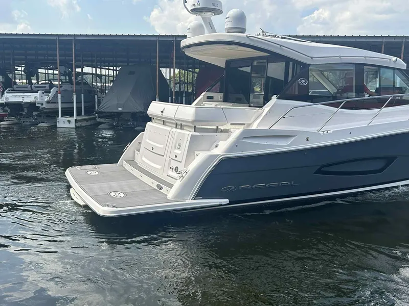 Slide: The Image of Regal 38 GRAND COUPE 2021 - 4