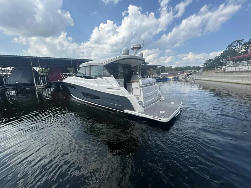 Slide: The Image of Regal 38 GRAND COUPE 2021 - 6