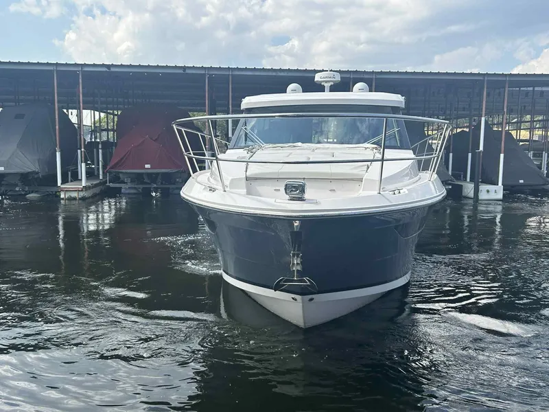 Slide: The Image of Regal 38 GRAND COUPE 2021 - 8