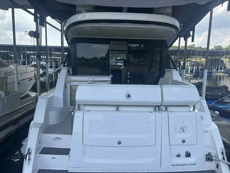 Slide: The Image of Regal 38 GRAND COUPE 2021 - 9