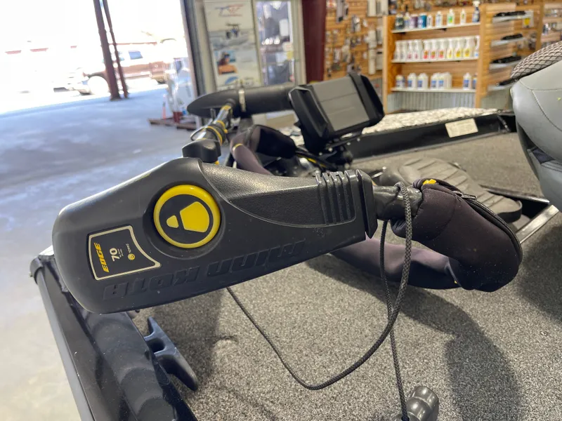 Slide: The Image of Lowe Stinger 180 2016 - 12