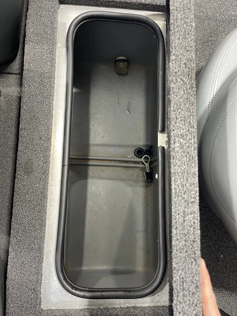 Slide: The Image of Lowe Stinger 180 2016 - 16