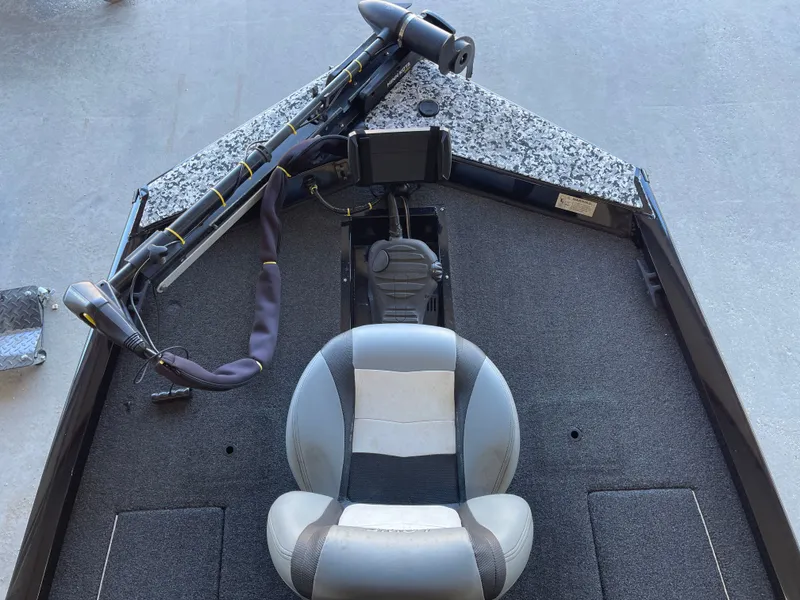 Slide: The Image of Lowe Stinger 180 2016 - 18