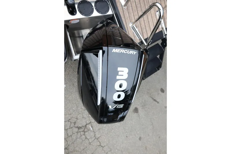 Slide: The Image of Mercury 300 V8 engine on 2026 Harris Solstice 250 SL boat. - 51