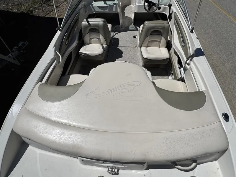 Slide: The Image of Sea Ray 200 Sport 2005 - 10