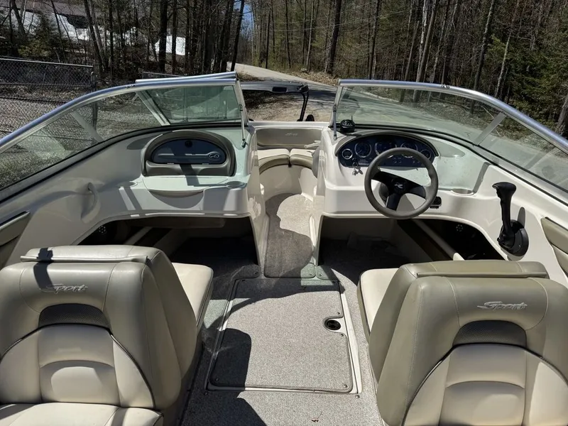 Slide: The Image of Sea Ray 200 Sport 2005 - 15