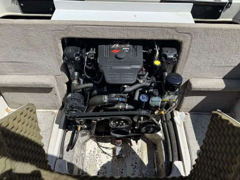 Slide: The Image of Sea Ray 200 Sport 2005 - 18