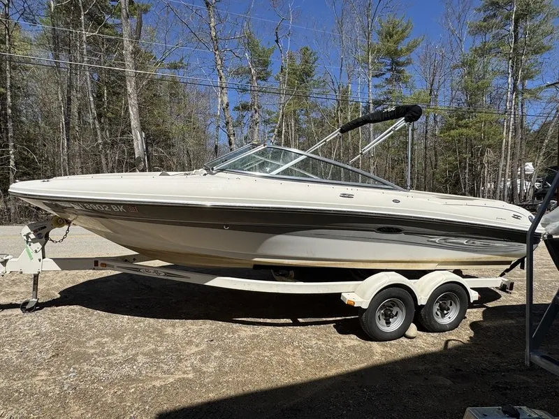 Slide: The Image of Sea Ray 200 Sport 2005 - 9