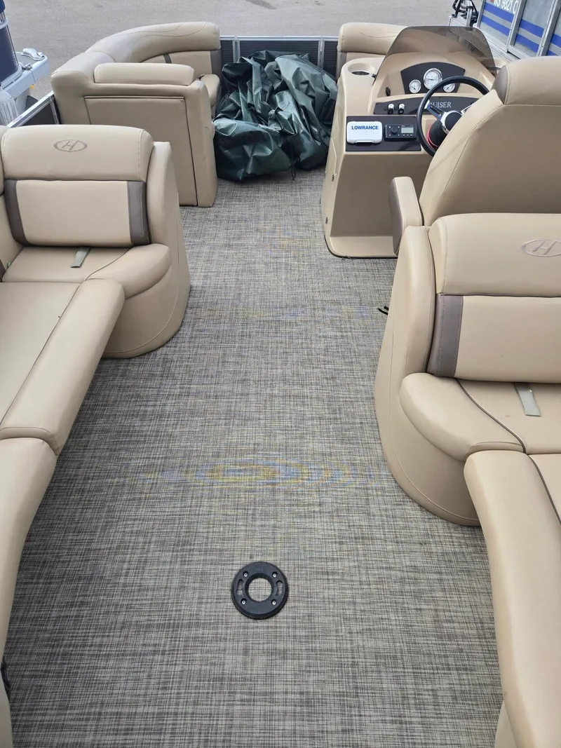 Slide: The Image of Harris Cruiser 210CX CW 2019 - 11