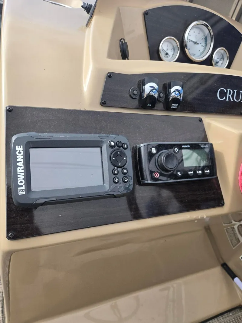 Slide: The Image of Harris Cruiser 210CX CW 2019 - 15