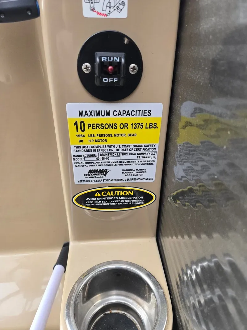 Slide: The Image of Harris Cruiser 210CX CW 2019 - 19