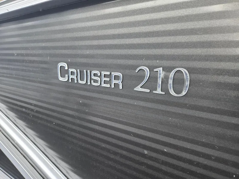 Slide: The Image of Harris Cruiser 210CX CW 2019 - 20