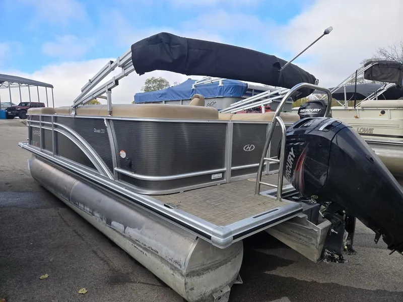 Slide: The Image of Harris Cruiser 210CX CW 2019 - 3