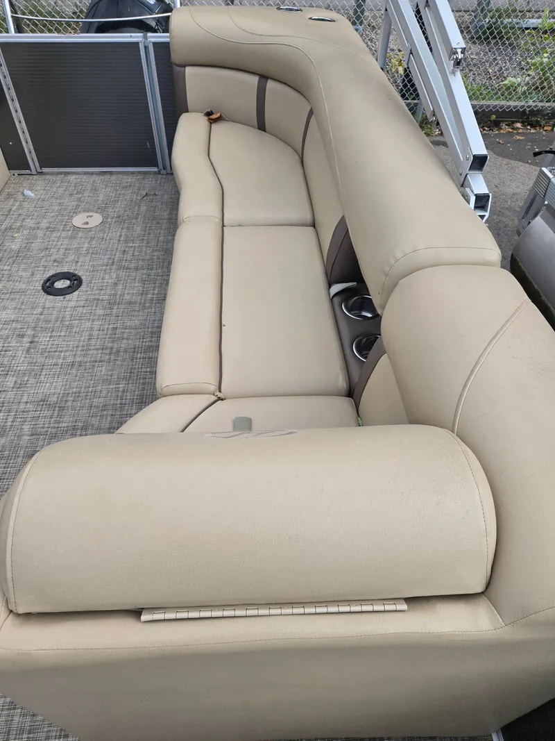 Slide: The Image of Harris Cruiser 210CX CW 2019 - 9