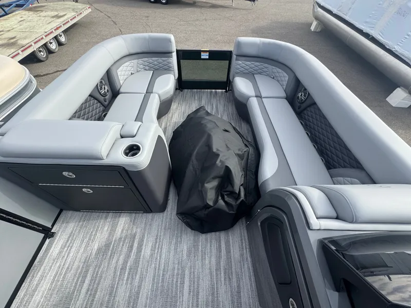 Slide: The Image of Monaco 275SBQ 2026 - 21