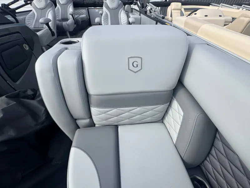 Slide: The Image of Monaco 275SBQ 2026 - 6