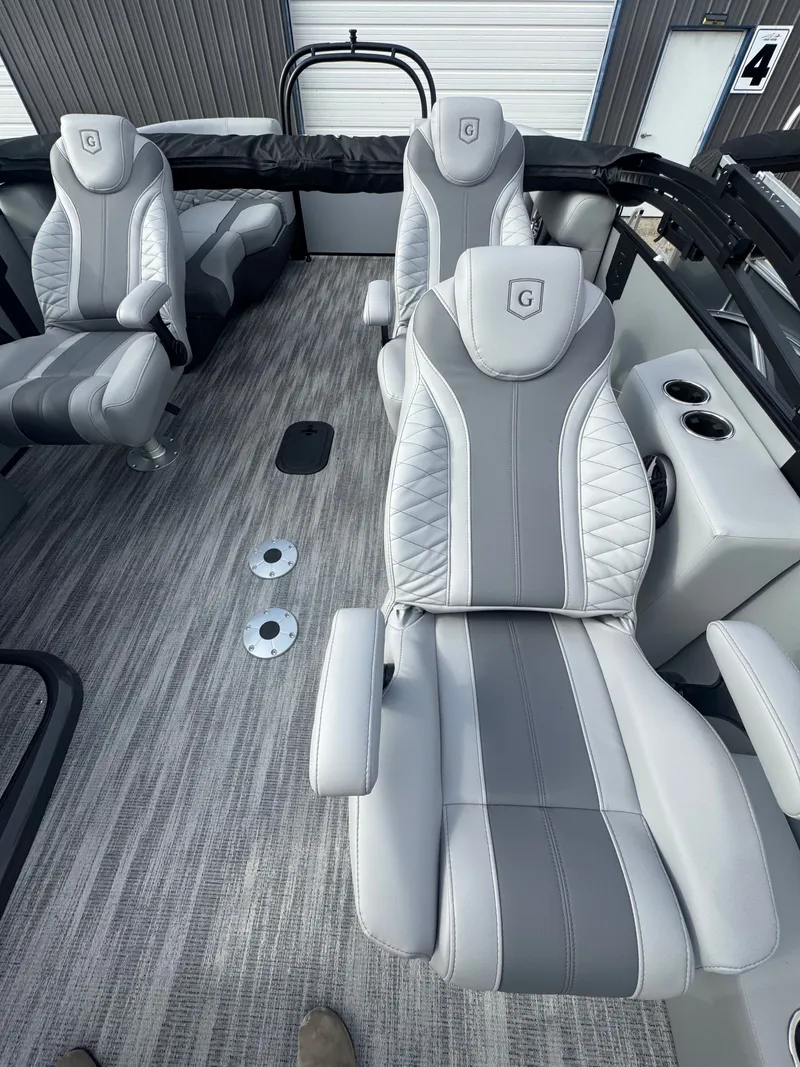 Slide: The Image of Monaco 275SBQ 2026 - 9