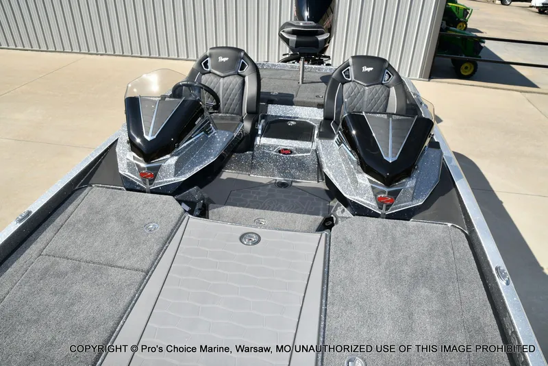 Slide: The Image of Ranger Z521R Dual Console 2026 - 16