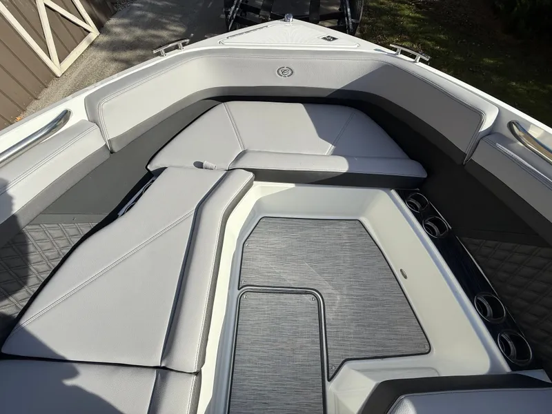 Slide: The Image of Cobalt R8 2026 - 949