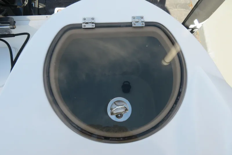 Slide: The Image of Livewell hatch on a 2015 Sea Fox 226 Traveler boat. - 42