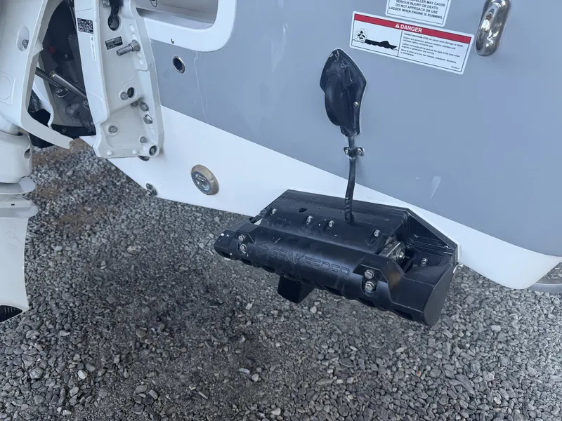 Slide: The Image of Sea Pro 245FLX R 2026 - 8