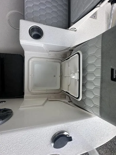 Slide: The Image of Carolina 24 Ultra Elite 2026 - 15