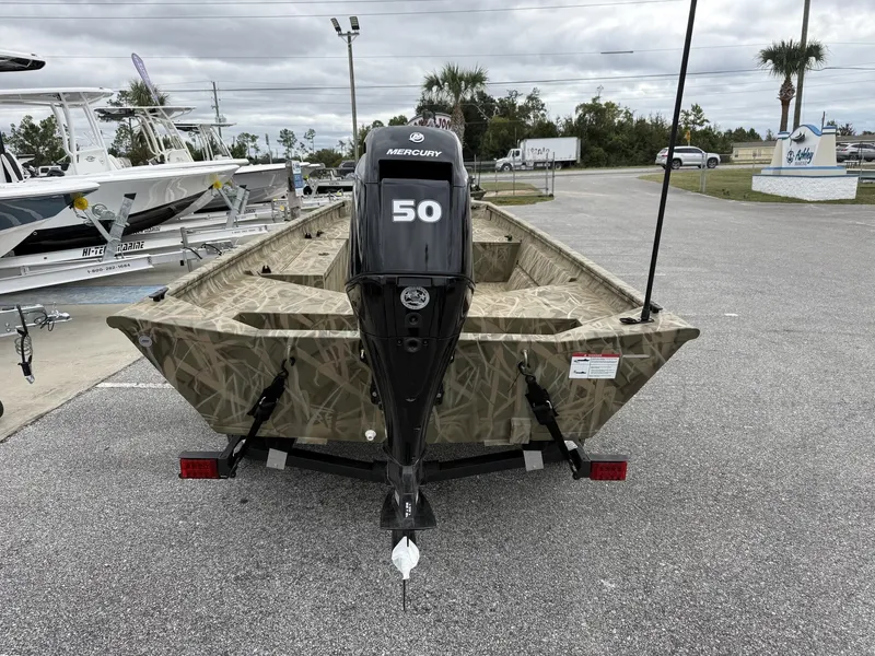 Slide: The Image of Lowe Roughneck Tiller 1660 Deluxe 2026 - 6