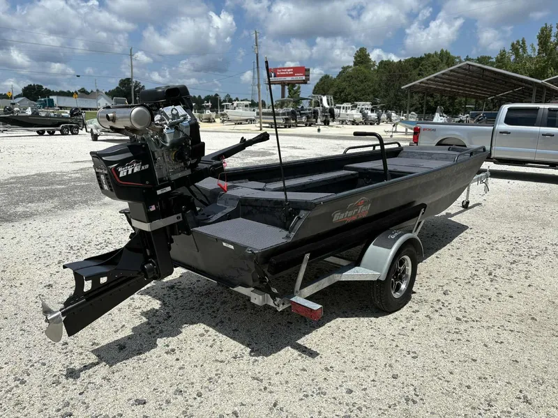 Slide: The Image of Gator-Tail Savage Mid Deck Series 1750 2025 - 5