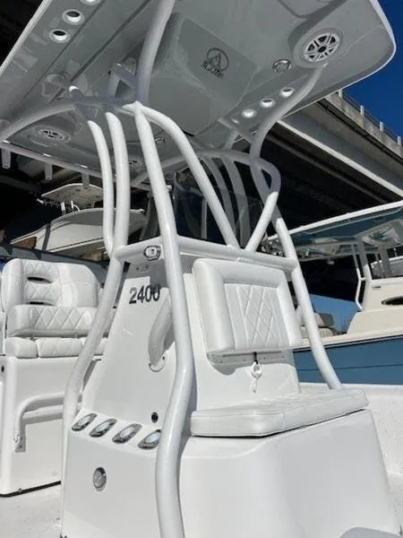 Slide: The Image of Blazer Bay 2400 2025 - 24