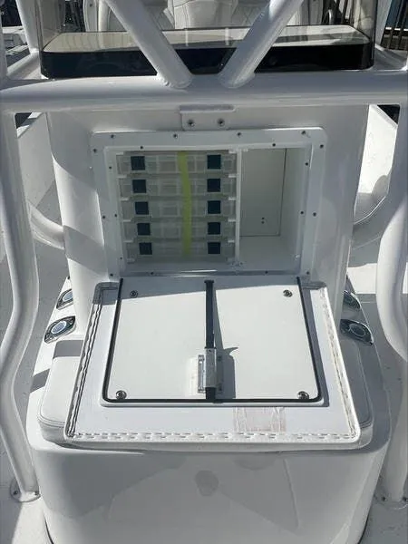 Slide: The Image of Blazer Bay 2400 2025 - 6