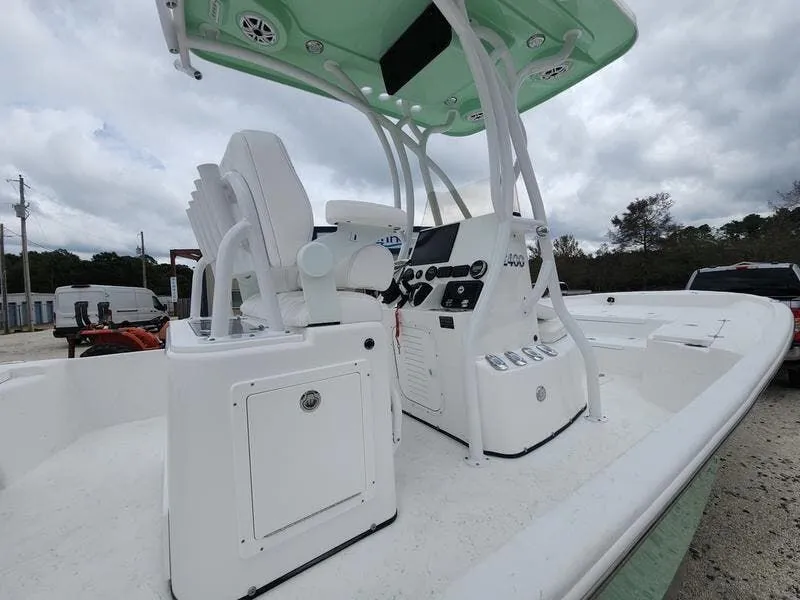 Slide: The Image of Blazer Bay 2400 2025 - 10