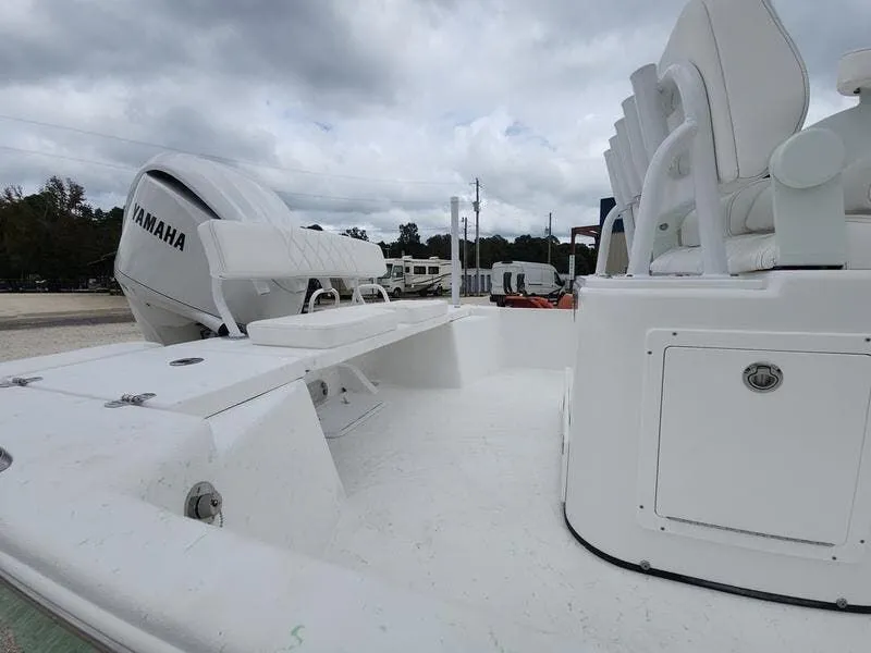 Slide: The Image of Blazer Bay 2400 2025 - 11